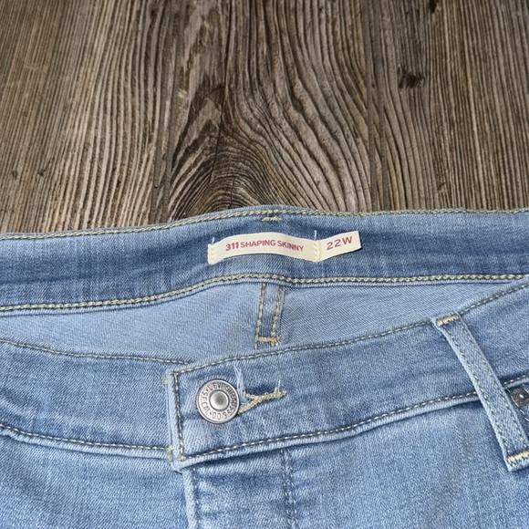 Levi’s Light Blue Denim Jeans 22w shaping skinny 311 stretch NEW baddie - Picture 5 of 10